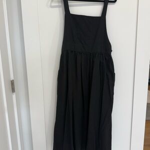 Chic Black Midi Dress